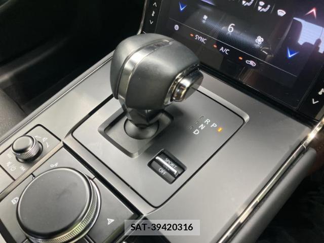 Mazda MX-30 2020-10 7822372-17