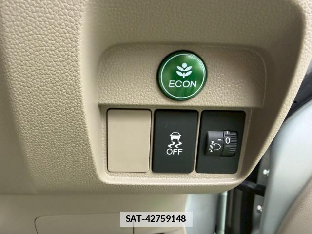 Honda N-ONE 2013-02 7816448-8