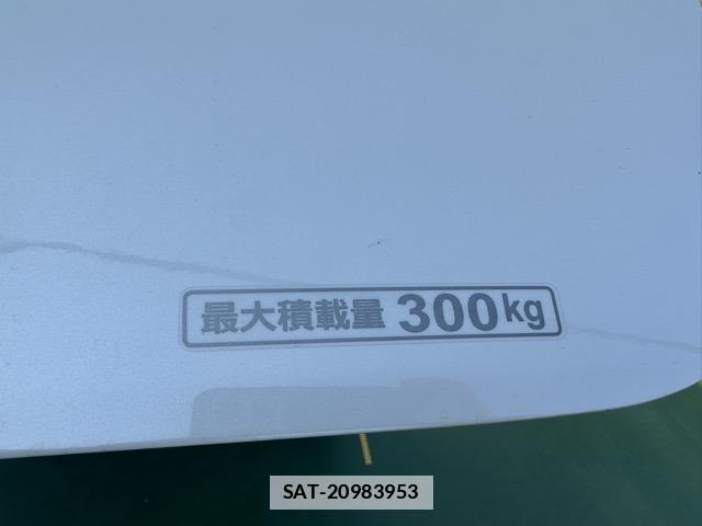 Honda N-VAN e: 2025-08 7814275-9