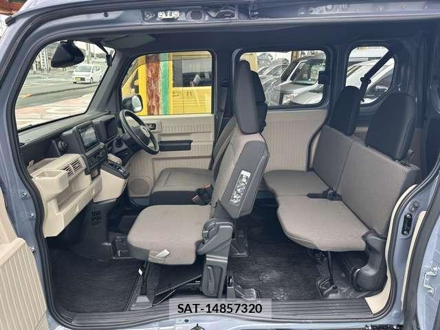 Honda N-VAN e: 2024-10 7814317-5