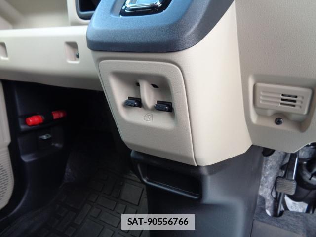 Honda N-VAN e: 2025-02 7817110-7