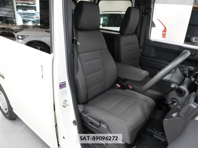 Honda N-VAN 2019-04 7813725-11