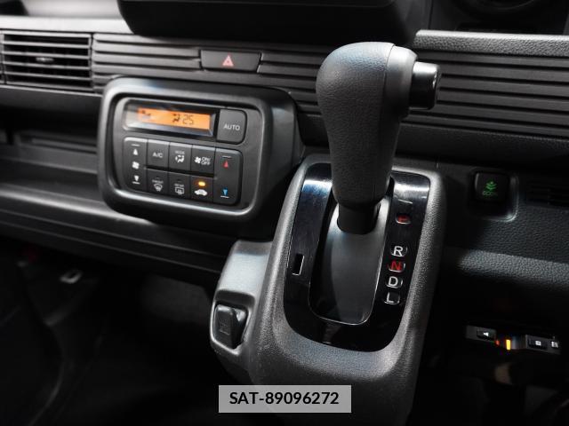 Honda N-VAN 2019-04 7813725-7