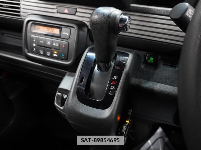 Honda N-VAN 2018-10 7813742-4