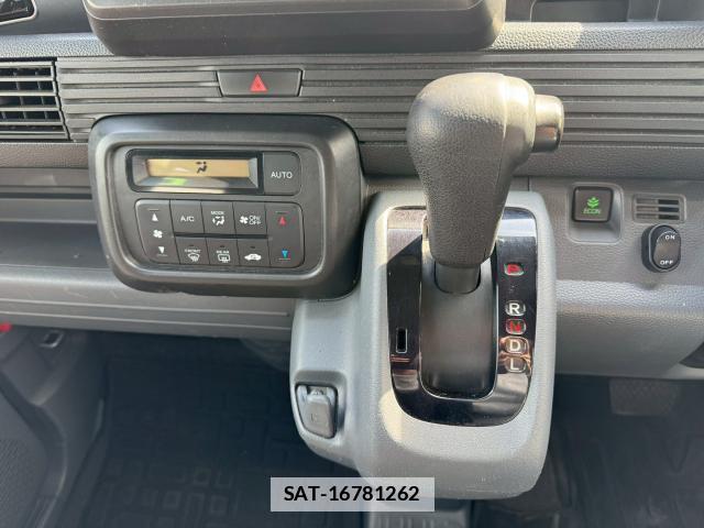 Honda N-VAN 2018-12 7816454-11