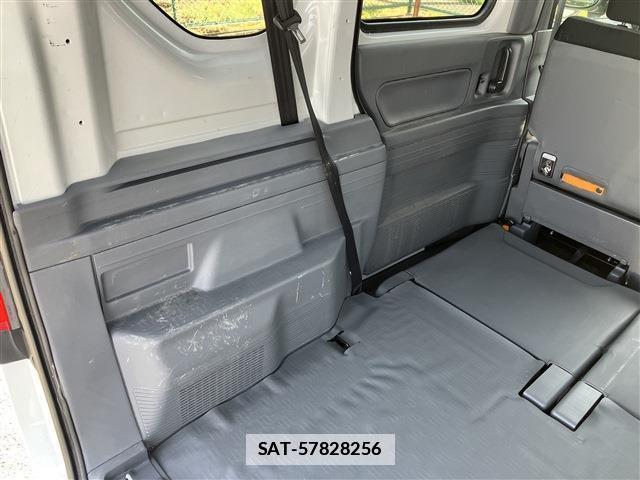 Honda N-VAN 2021-04 7823172-19