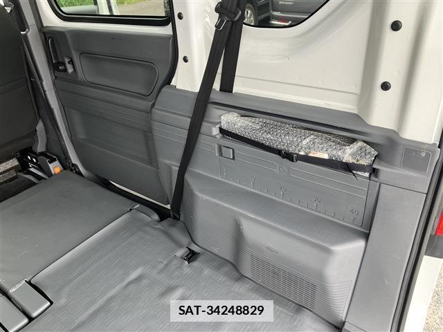 Honda N-VAN 2020-04 7823173-14