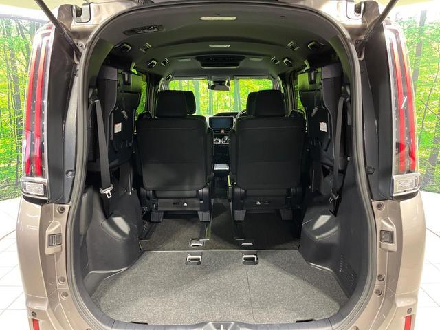 Toyota NOAH 2017-07 7811762-10