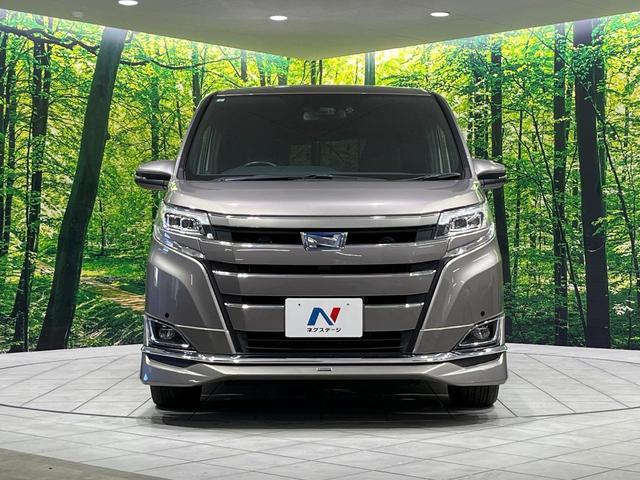 Toyota NOAH 2017-07 7811762-14