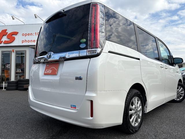 Toyota NOAH 2017-08 7811833-18