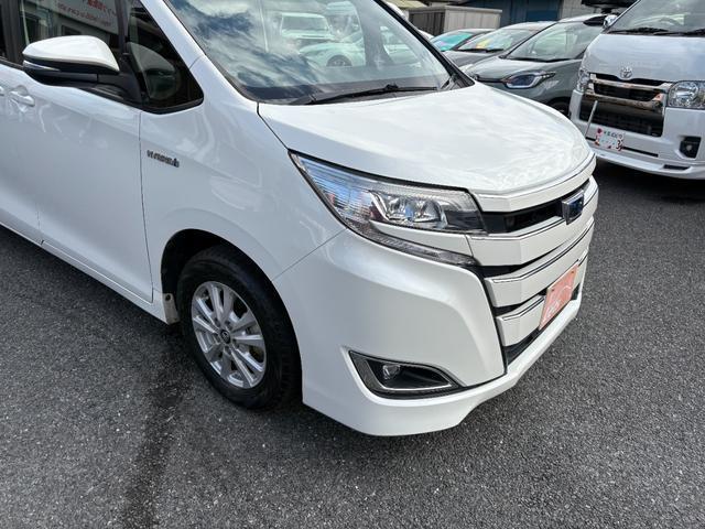 Toyota NOAH 2017-08 7811833-5