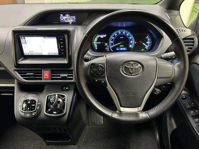 Toyota NOAH 2015-07 7812084-13