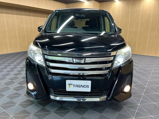 Toyota NOAH 2015-10 7812107-1