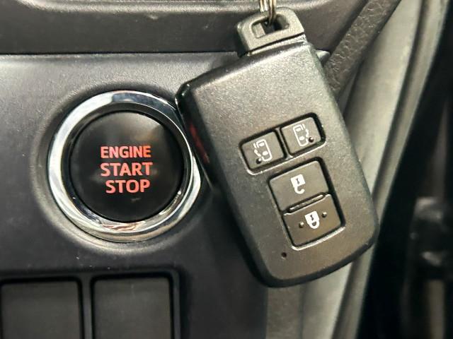 Toyota NOAH 2015-10 7812107-17