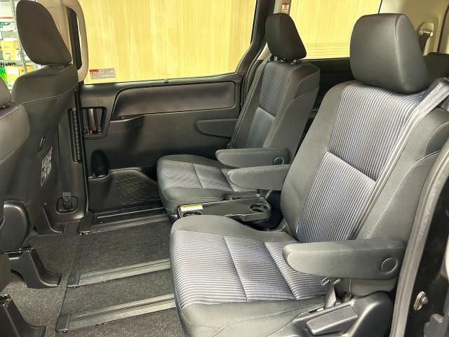 Toyota NOAH 2015-10 7812107-19