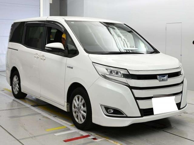 Toyota NOAH 2017-09 7812145-0