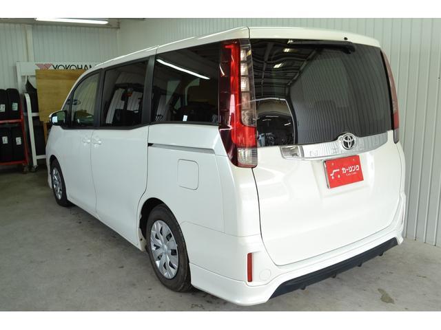 Toyota NOAH 2015-07 7812318-10