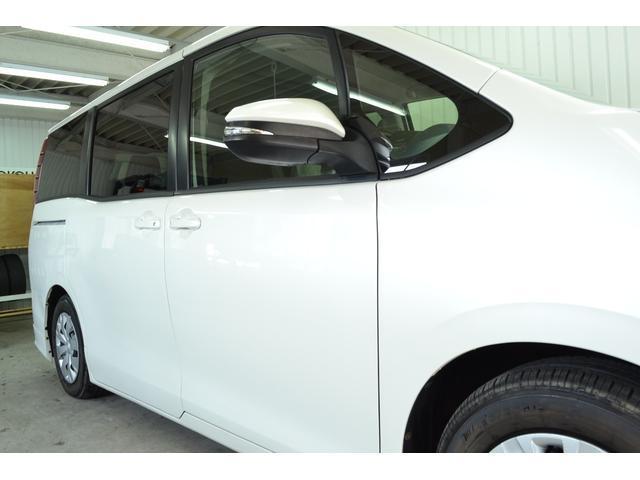 Toyota NOAH 2015-07 7812318-15