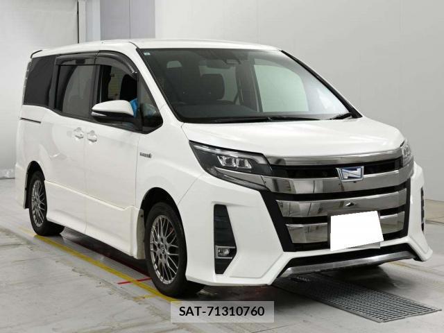 Toyota NOAH 2017-07 7812367-0