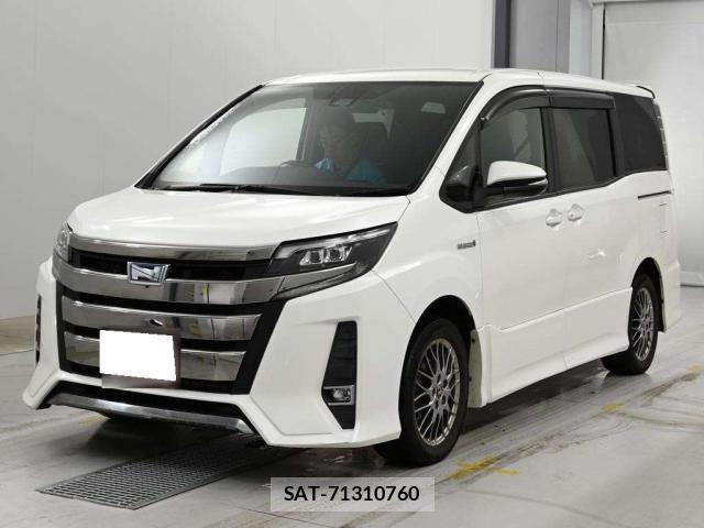 Toyota NOAH 2017-07 7812367-1