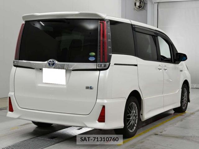 Toyota NOAH 2017-07 7812367-2
