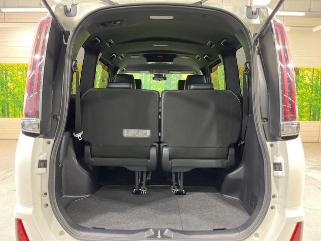 Toyota NOAH 2017-12 7812597-10