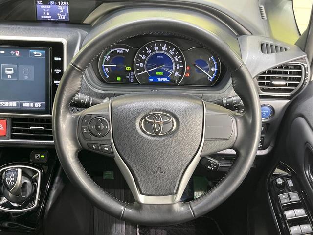 Toyota NOAH 2017-12 7812597-11
