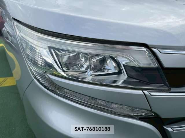 Toyota NOAH 2018-11 7812680-10