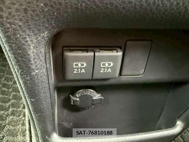 Toyota NOAH 2018-11 7812680-18