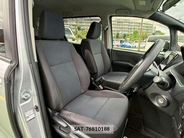Toyota NOAH 2018-11 7812680-3