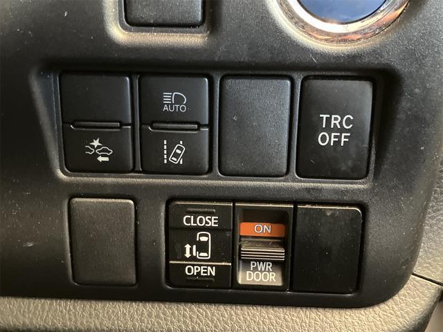 Toyota NOAH 2019-05 7812786-16