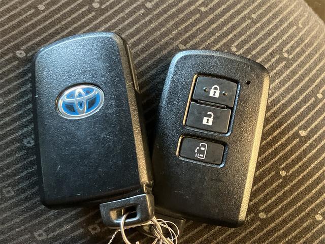Toyota NOAH 2019-05 7812786-18