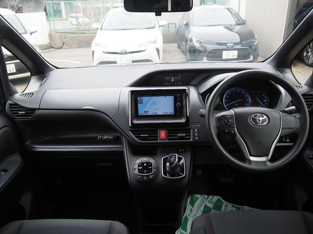 Toyota NOAH 2014-07 7812895-1