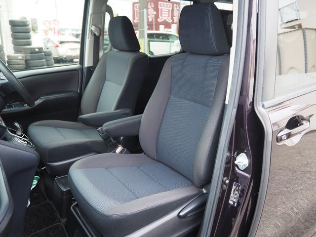 Toyota NOAH 2014-07 7812895-8