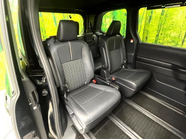 Toyota NOAH 2022-06 7813316-8