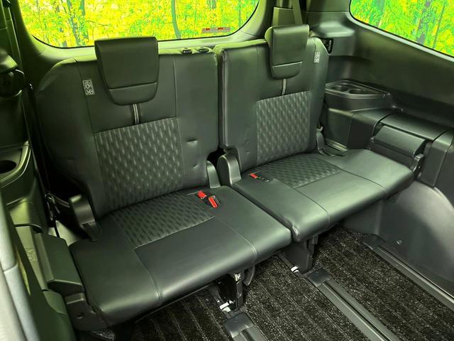Toyota NOAH 2022-06 7813323-8