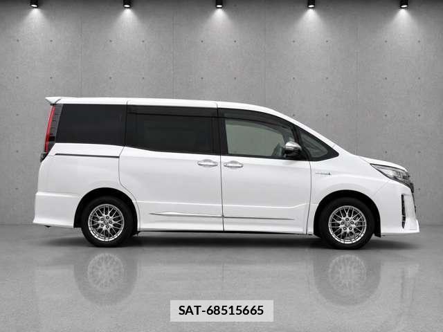 Toyota NOAH 2019-03 7813360-1