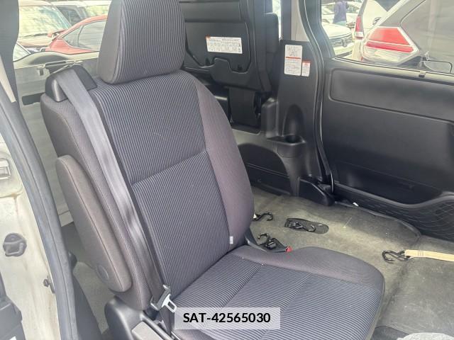 Toyota NOAH 2021-05 7813480-6