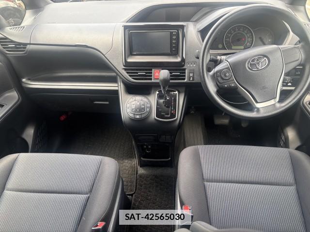 Toyota NOAH 2021-05 7813480-8