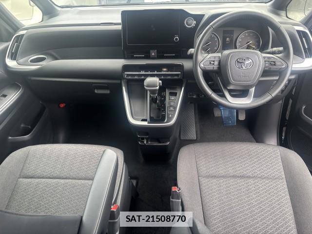 Toyota NOAH 2023-04 7813484-6