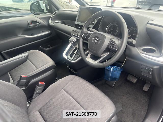 Toyota NOAH 2023-04 7813484-8