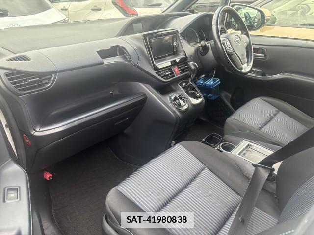 Toyota NOAH 2014-06 7813492-2