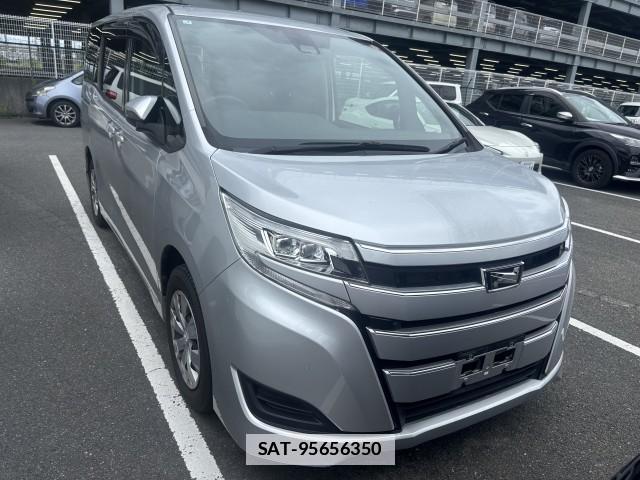 Toyota NOAH 2021-01 7813499-1