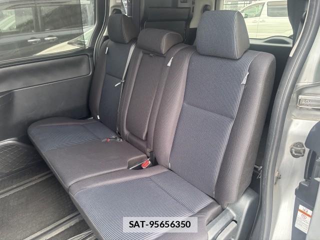 Toyota NOAH 2021-01 7813499-6