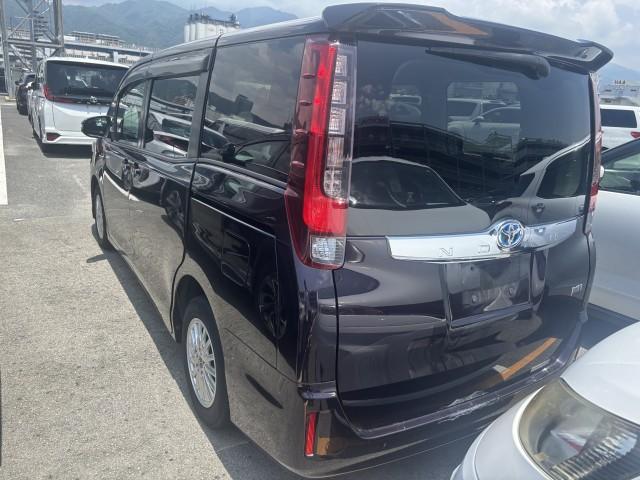 Toyota NOAH 2016-03 7813521-3