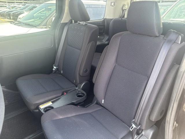 Toyota NOAH 2016-03 7813521-6