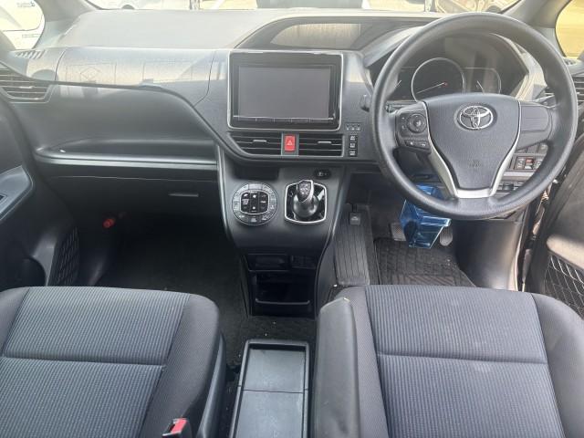 Toyota NOAH 2016-03 7813521-7