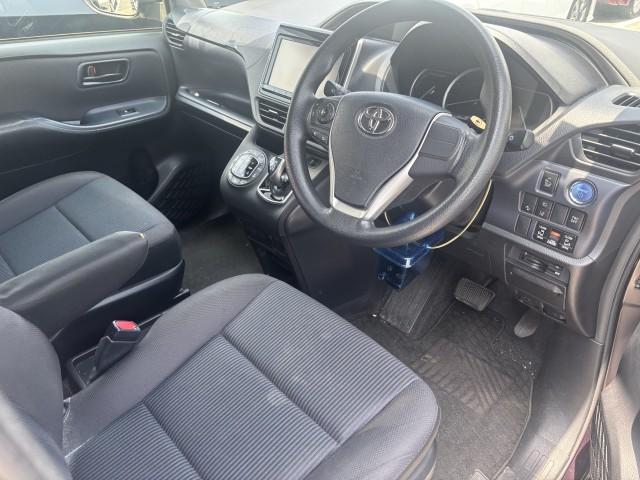 Toyota NOAH 2016-03 7813521-8