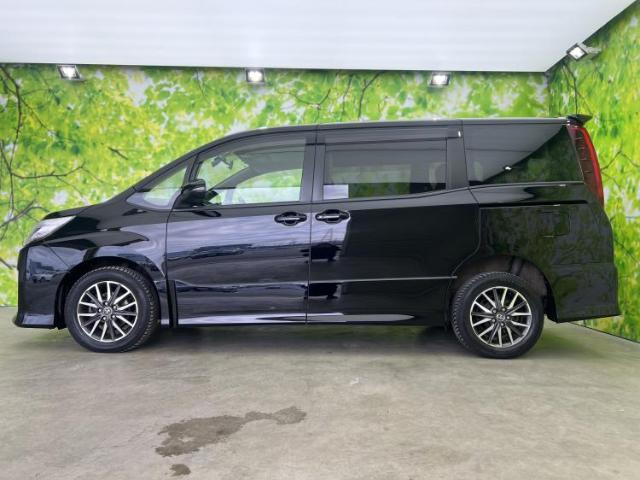 Toyota NOAH 2015-04 7813624-1
