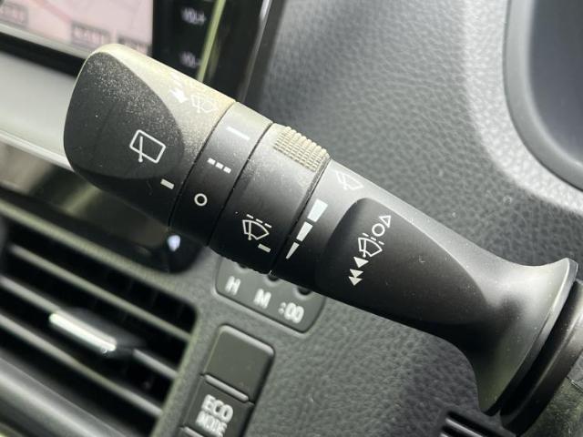 Toyota NOAH 2015-04 7813624-16
